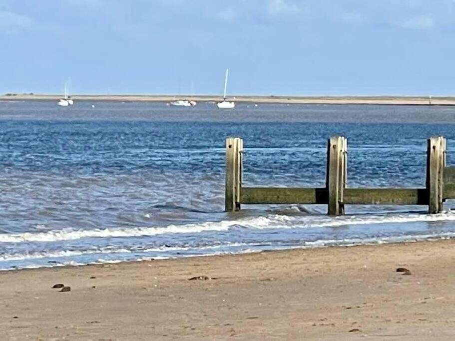 Seafront Apartment With Stunning Views Cleethorpes Kültér fotó